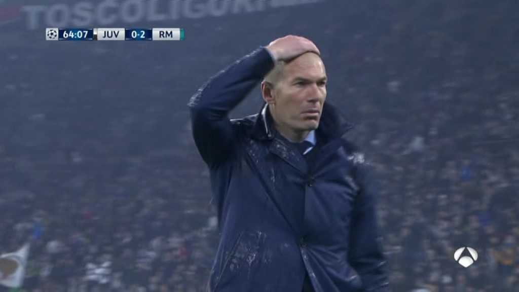 marca's tweet photo. ¡¡Menuda cara se le quedó a Zidane tras el golazo de chilena de Cristiano!! https://t.co/P31j87uePI #Champions https://t.co/SbWHgQjs2e