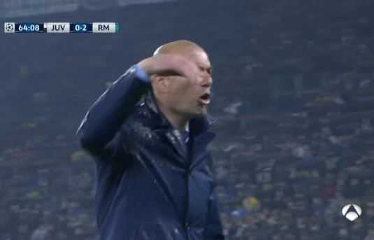 marca's tweet photo. ¡¡Menuda cara se le quedó a Zidane tras el golazo de chilena de Cristiano!! https://t.co/P31j87uePI #Champions https://t.co/SbWHgQjs2e
