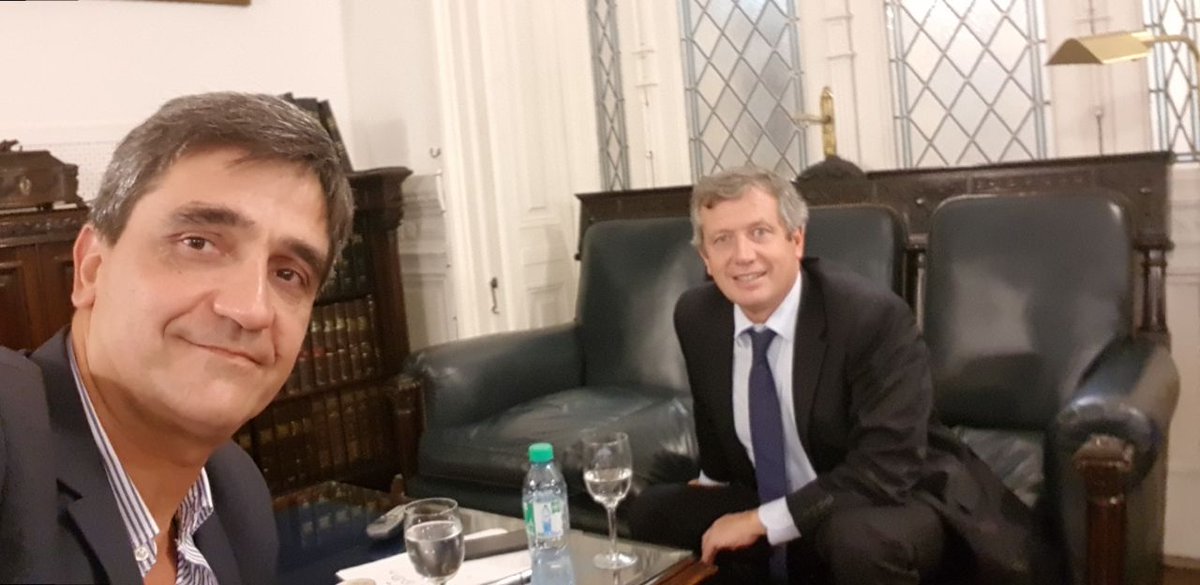 pyedlin's tweet photo. Me reuní con @monzoemilio, presidente de @DiputadosAR. Analizamos el proyecto que presenté para la #NuevaLeyDeVacunas y le manifesté mi compromiso para encontrar una solución transparente y federal al problema de los pasajes https://t.co/bThRUN7vVU