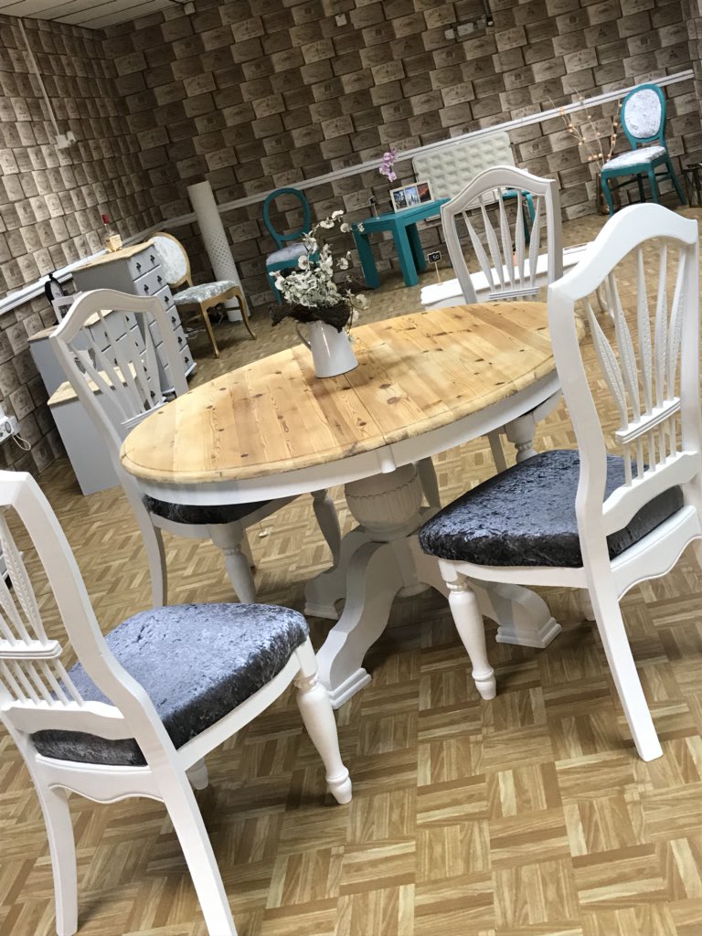 scshabbychic's tweet photo. Hi everyone, I’ve recently relocated to my new shop, unit 2 nelsons business park, long lane, l9 7BN.
Lots of stunning upcycled furniture ready for a new home so pop along to shop mon-fri 8.30-6 and saturadays 8.30-4pm #Seftonhour #upcycle #shabbychic #Liverpool https://t.co/qTDJiEj7Ir