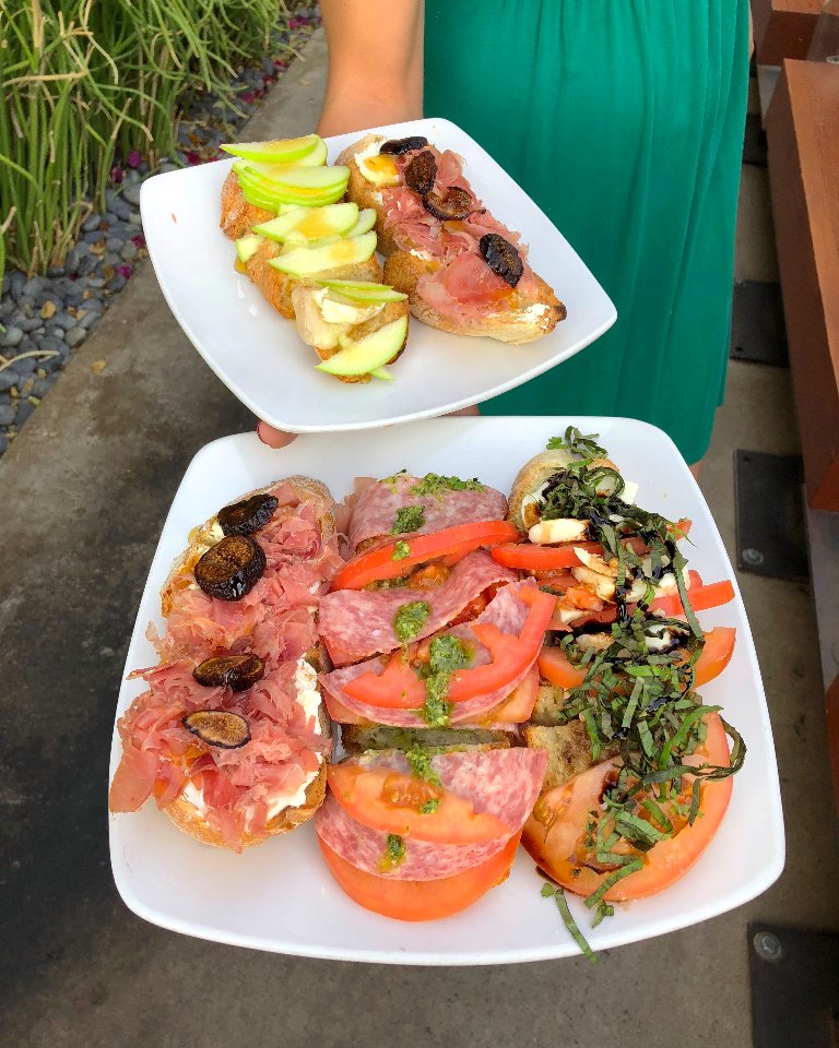 32shea's tweet photo. This is why we look forward to Tuesdays. $20 Board &amp; Bottle Night after 4pm + Salmon Tacos for #TacoTuesday. 
*
*
*
#bruschetta #winelovers #tuesdayspecial #bruschettaandwine #fishtacos #tacotuesday #azfoodie #bestfoodphoenix #phxfood #eatsaz #32shea #sheaborhood https://t.co/Hf3fC1Fr5P