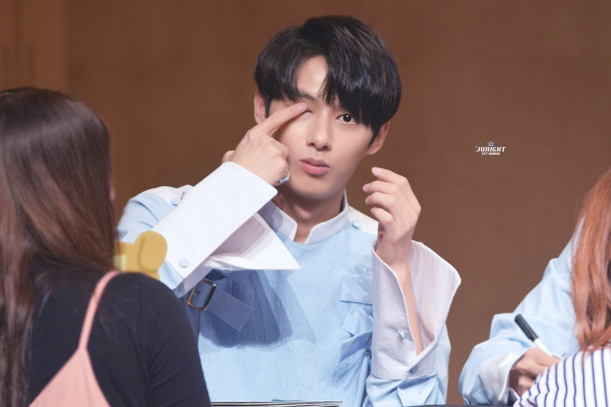 준휘시~😉💕

#文俊辉 #문준휘 #준 #JUN #세븐틴 #SEVENTEEN <a href="/pledis_17/">세븐틴(SEVENTEEN)</a>