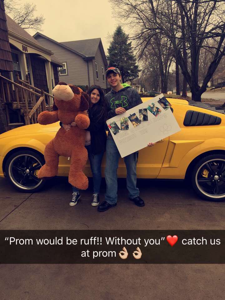 cheyennemakayl3's tweet photo. Prom date ❤️👌🏼@BSSHSPROM18 https://t.co/nNJuNpQTpF