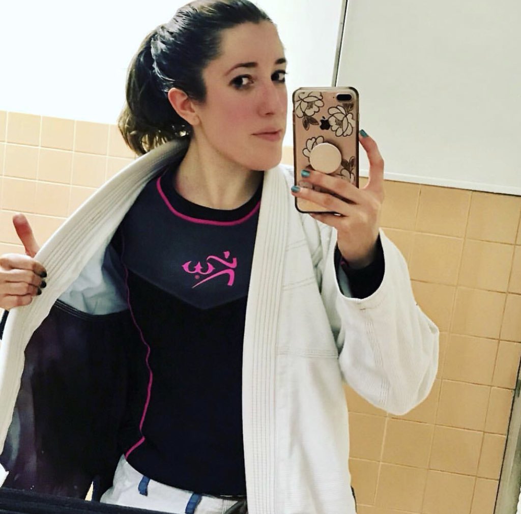 “Just when I thought Jiu Jitsu couldn’t get any sweatier... 😅 Getting in fighting shape and shedding some lbs with the help of my @kuttingweight sauna suit” - <a href="/em_marcello/">Marcello Em</a>