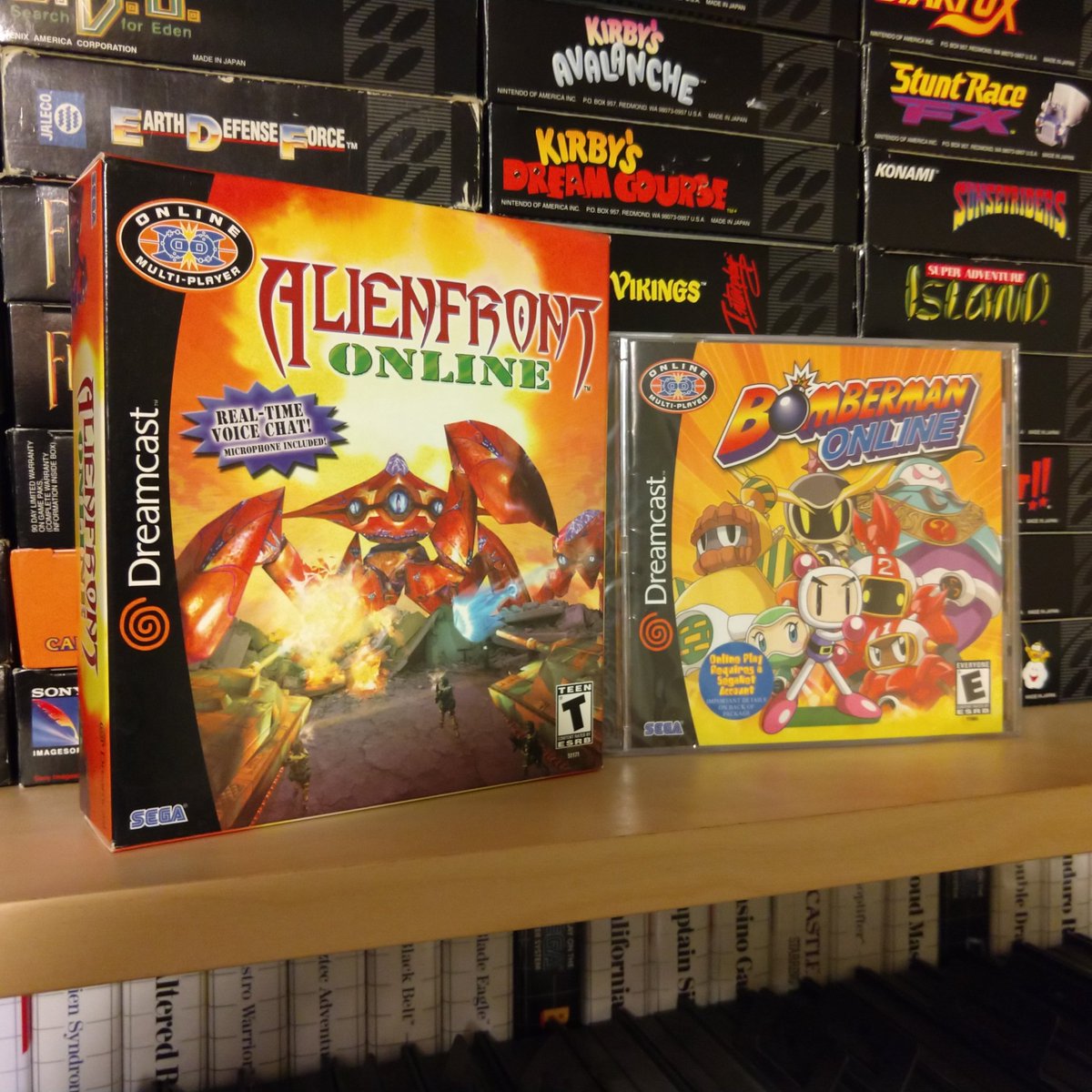 basemntbrothers's tweet photo. #AlienFrontOnline and #BombermanOnline. These two #Dreamcast games were developed in Japan, but did not see Japanese releases.
Check our profile for our YouTube channel.
#AlienFront #Bomberman #Sega #WowEntertainment #HudsonSoft #SegaDreamcast #Konami #VideoGameCollecting #2001 https://t.co/ZcRSavnNgr