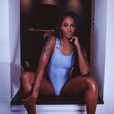 Callherwhit's tweet photo. #NewProfilePic https://t.co/3TOnKmd7jV