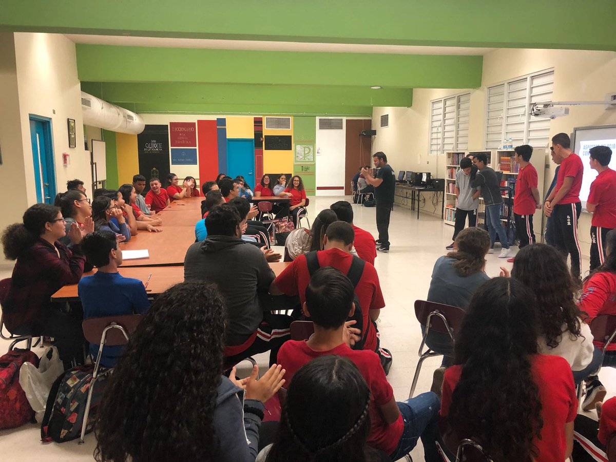 EscLCR's tweet photo. Taller de Comunicación Efectiva en la Semana de la Biblioteca @EDUCACIONPR. @SecEducacionPR #Todoporlosniños https://t.co/2HN3H8wKYA