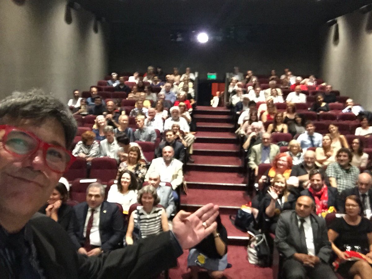 FABIANBANCHERO's tweet photo. Tuve el honor de conducir la ceremonia apertura de la 5° Edición #ArFeCine “Festival Internacional de Cine Religioso” En @AlianzaFBsAs Toda la programación en #Facebook >> #CineReligioso https://t.co/YgGbTkHxCd