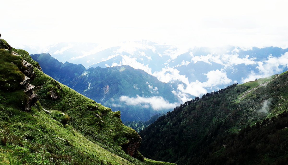 thewildcone's tweet image. the best thing one can do when it's raining is to let it rain  #setoff#dawnmist#explore#uplands#chanderkhanipass#wildcone