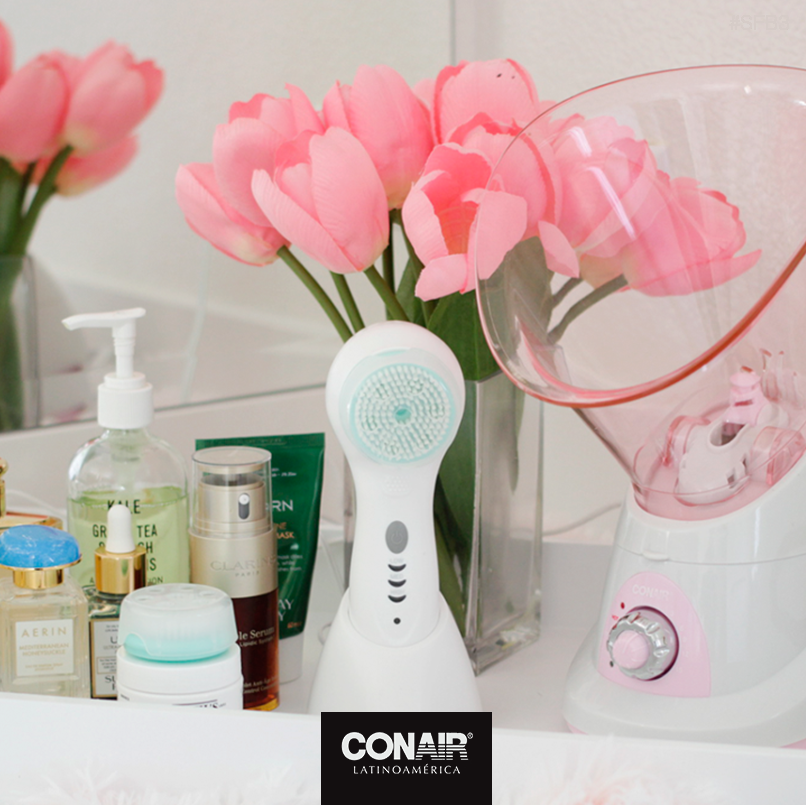 ConairLatam's tweet photo. Conoce nuestro Cepillo Limpiador #SFB3 de la línea TRUE GLOW® en https://t.co/dVD8UckXsE ✨ 💆🏻♀️ ¡Queremos ser parte de tu rutina de belleza! #SoyCONAIR #TrueGlow #ConairLatam https://t.co/uId3p0rogv