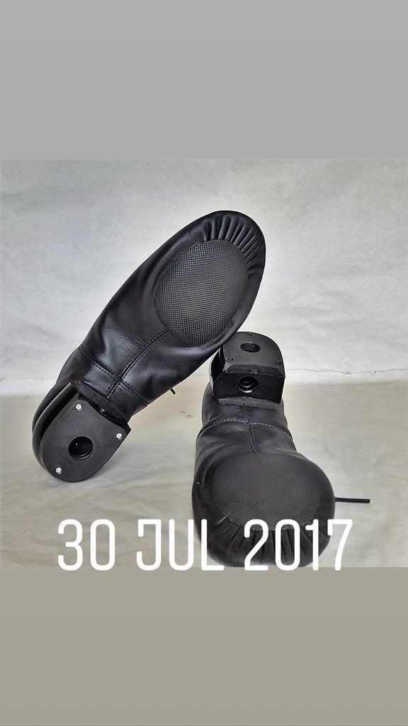 The only Echo heel boys reel is available at Hallmore Dance hallmoredanceproducts.ie