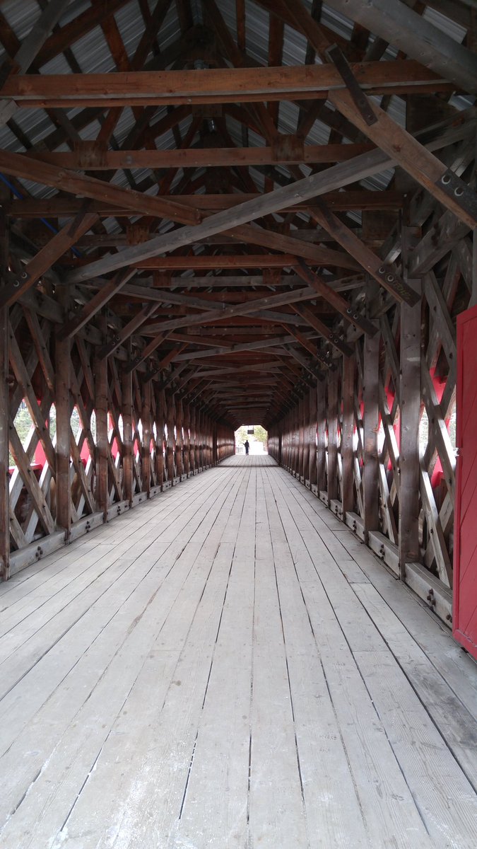 KateDoesNature's tweet photo. My venture to #WakefieldQuebec, Canada... Just 15 minutes down the road!
#LocalAdventure #CoveredWoodenBridge #History #OldEngineering https://t.co/1IIQg90IFc