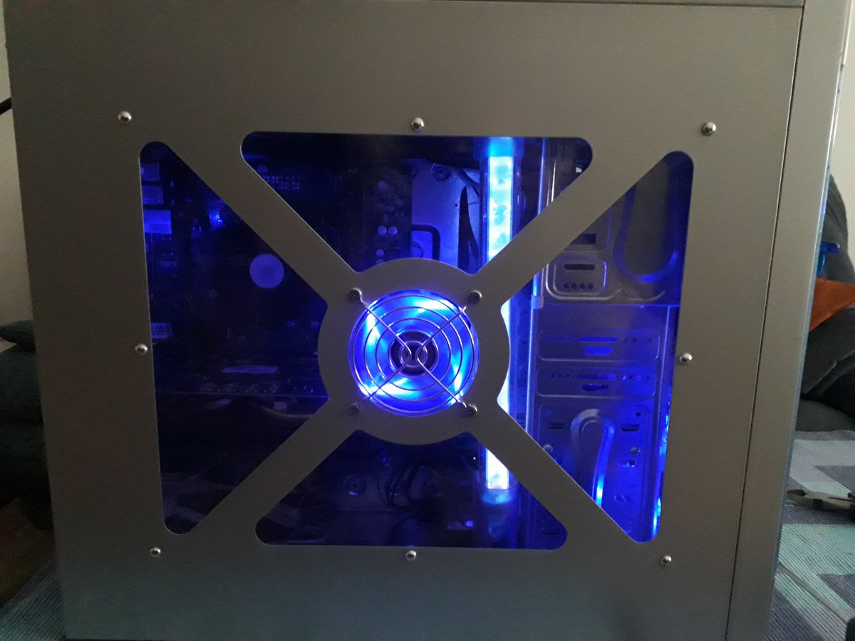 Jones Pimpmypc Upgraded My Pc A Few Weeks Ago Used To Have A Q6600 On A P5e Motherboard Now I5 23 Ms 7728 Ver 2 0 With H61 Chipset 8gb Ram Msi