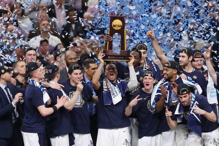 CatholicHoops's tweet photo. 2018 marked the first time that #Catholic schools won the mens and womens NCAA National Basketball Championships in the same year. History made by @ndwbb and @NovaMBB #CatholicHoops #MarchMadness https://t.co/zBug9cXjeY