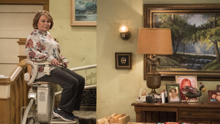 THR's tweet image. #Roseanne Boss Asks Viewers to Separate Revival From Controversial Star's Persona bit.ly/2q20icT