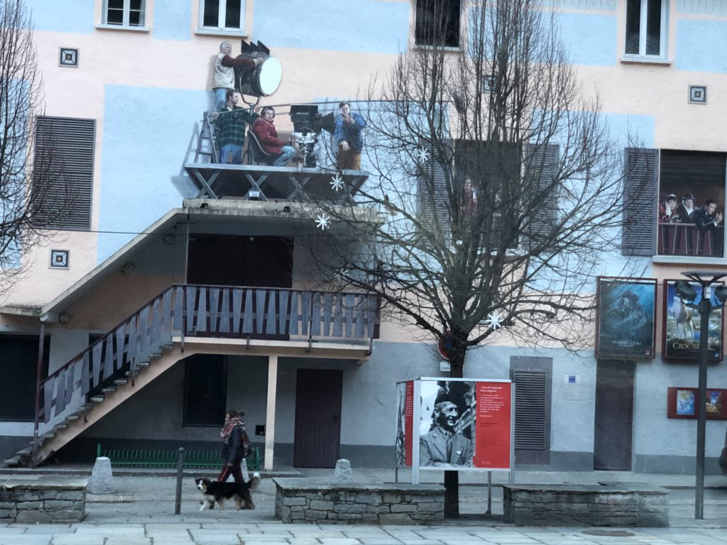 WhiteLineTrans1's tweet image. WhiteLineTransfers when luxury meets quality, 9 km from Geneva Airport. Wherever you are you can call upon our services. We are able to satisfy your every need, at attractive prices 24H / 7j. whiteline-transfers.com