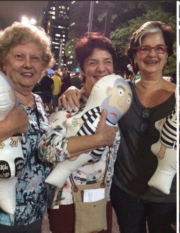 humansprotesto's tweet photo. AS MADAME PREOCUPADISSIMAS COM OS FINS DOS DIREITOS TRABALHISTAS E A CORRUPÇÃO NO GOV TEMER https://t.co/ELQt1V7qnZ