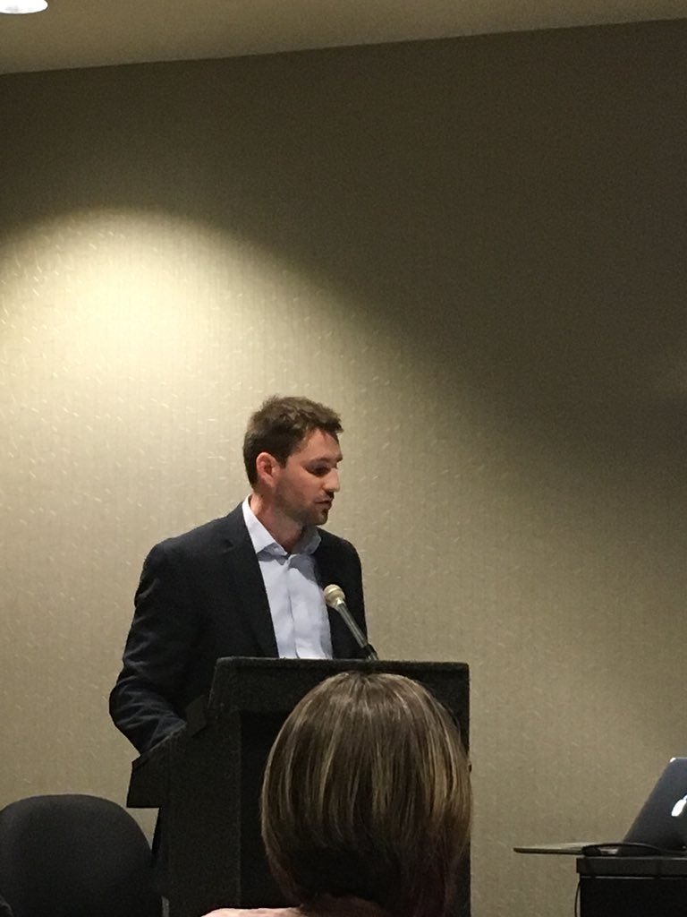 ChampionSportsM's tweet photo. Dr Marshall and Dr Rogers presenting at tonight’s #ACLPlayItSafe program for preventing #ACL injuries.  Female athletes are at the greatest risk for ACL injuries and you can do something to protect your athlete! https://t.co/wKvzhLB3lu
