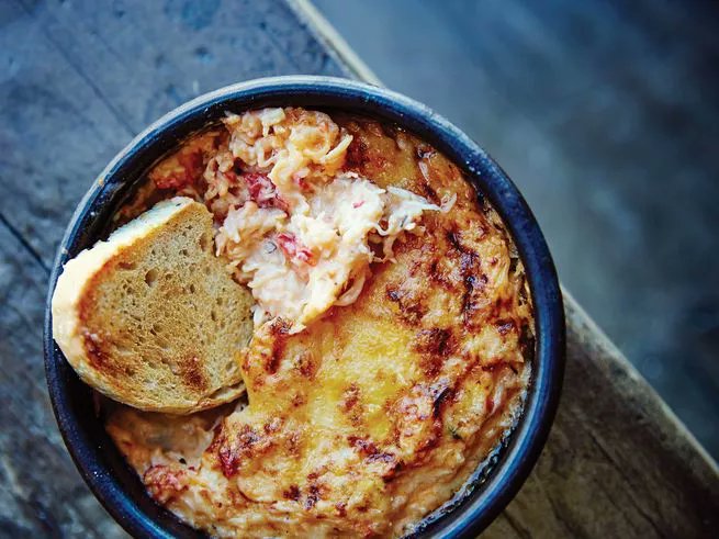 SAVEURMAG's tweet photo. Spicy, sweet, hot, cold, and creamy: we've got dips for every occasion https://t.co/wm3Mooo5DM https://t.co/bnHpmeNmRR