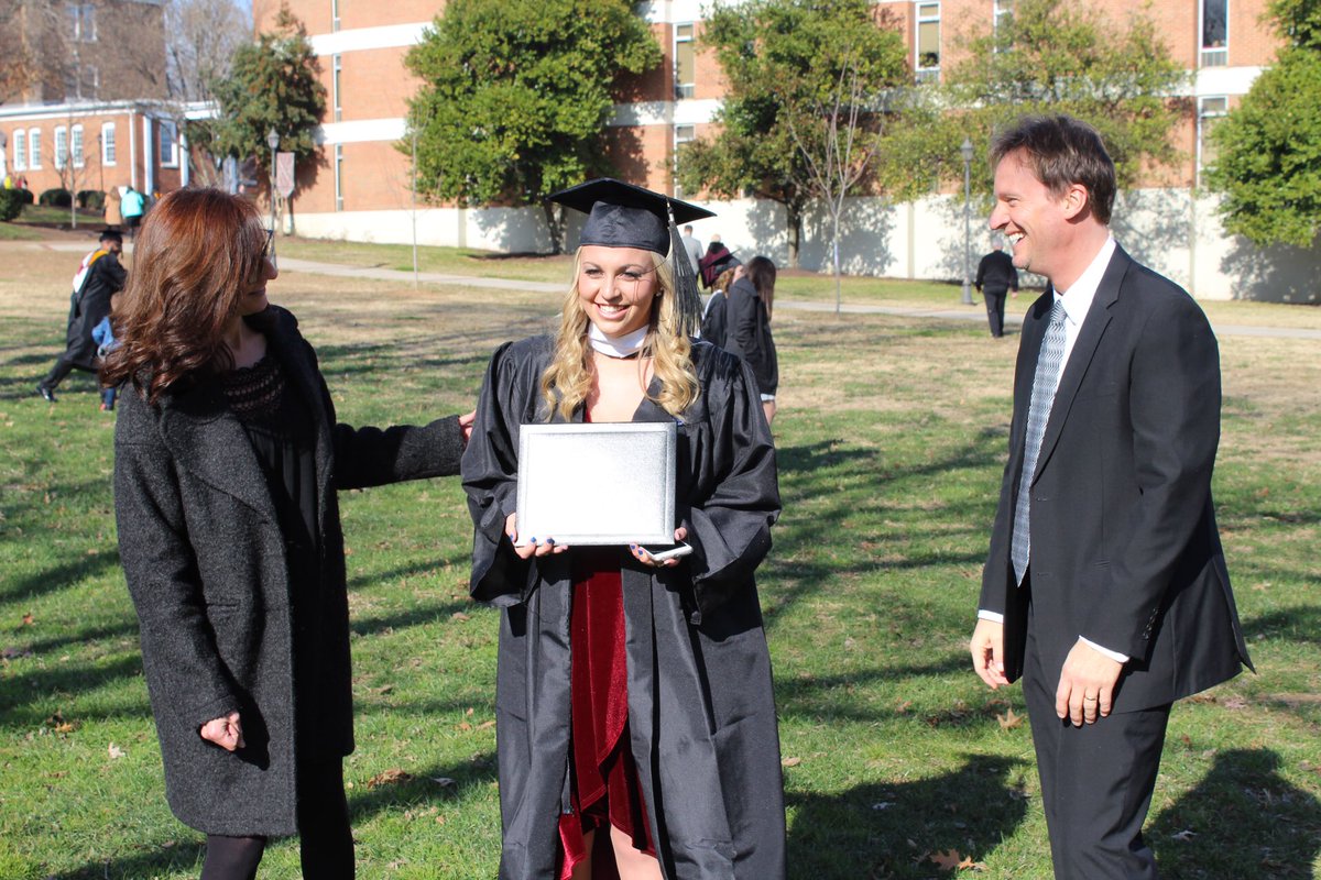 Happy Anniversary to the greatest humans I know 💕