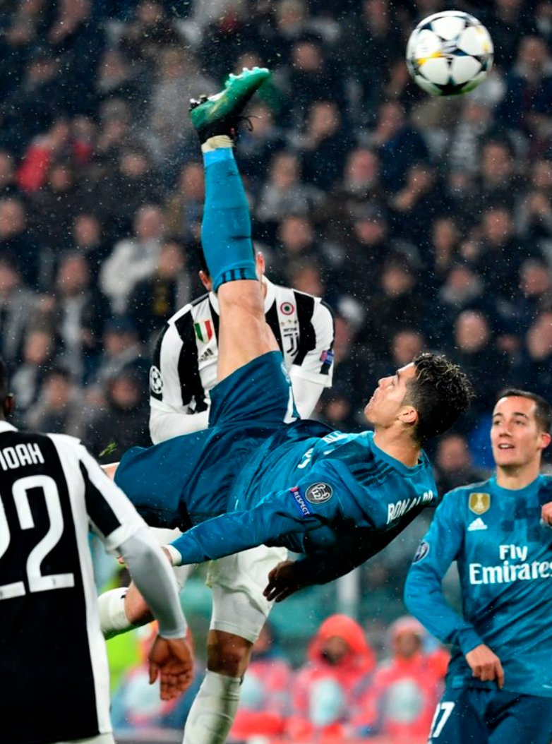 SoccerRep's tweet photo. Cristiano Ronaldo in training YESTERDAY!
Amazing. 🚴 ⚽️
#Ronaldo #CR7 #Cristiano #CristianoRonaldo #JuveRM #JuveReal #JUVRM #RealMadrid #OverheadKick #Soccer #SoccerRepublic #Football #Futbol #Futebol https://t.co/0DMO5GjYZi