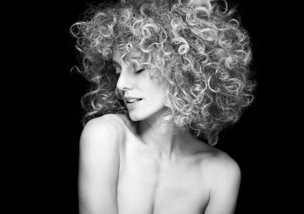 Thomas on X: @anthoooo98 C'est Esther Acebo aka Mónica Gaztambide, la 9ème  merveille du monde t.cooAZDtAEb2l  X