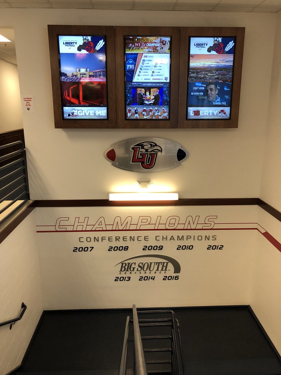 NPCoachZim's tweet photo. Great visit with NP Client @LibertyFootball Excited to have them on board as they jump to FBS - Faith, Family, Football. #WhyNP #FBSFootball #220CollegeClients #UnderclassmanReport #Relationships https://t.co/ky8T8CmN4I