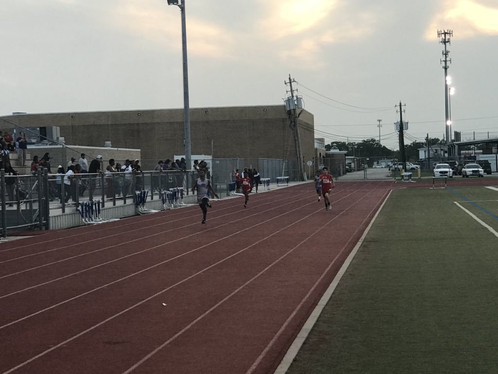 Ce King Football On Twitter Great Time Tonight At The Sheldon Isd Relays Congratulations To Both King Middle And Null Middle Track For Coming Out And Competing The Future Looks Bright Here