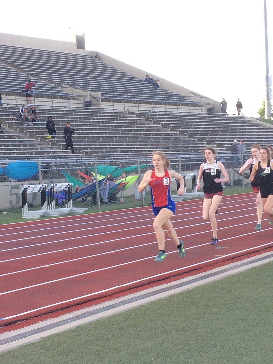 allthingspi's tweet image. Ashley Dove- Varsity girls 800, third place winner (and also my favorite, even if she's only funny 50% of the time)!!! @ashdo5127 #trackandfield #distancerunners #GHSunity