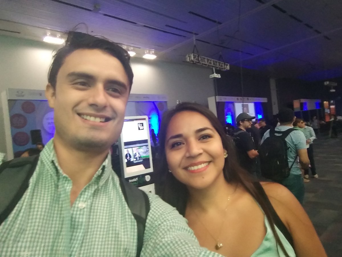 dianacarrillo16's tweet photo. En #talentland con @MarioCaboara años sin vernos y aqui nos reencontramos https://t.co/XosrdpyVsr