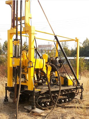 XYD-130 drilling rig,can drill 130m depth,75-220mm hole diameter,details please contact yugongdrillingrigs@gmail.com  or mail:86-13937149575