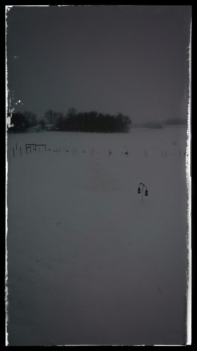 ContainItGrowIt's tweet image. This April Fool's joke has gone on long enough. And to think we were just starting to dry up! #bringbackspring #aprilfoolsjoke #notfunny #goawaysnow #containitgrowit