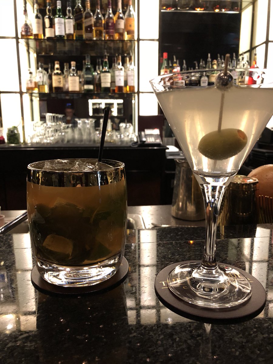 justinbrown's tweet photo. @ThePeninsulaChi So random question... I love this rocks glass on the left; any idea where I can buy it? https://t.co/Viw7zoalBO
