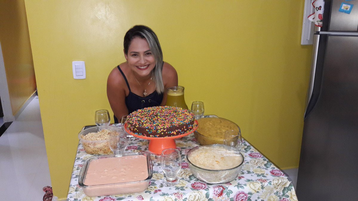 Niver da cunhada Nize🎂🎈🎉🎊🎁😘 (@ Ágatha's House 👸 in Santana, Amapá w/ <a href="/denizef45066296/">Denize Ferreira</a> <a href="/walcir90/">Walcir #TimBeta SDV</a>) swarmapp.com/c/cjkDXBg93kX