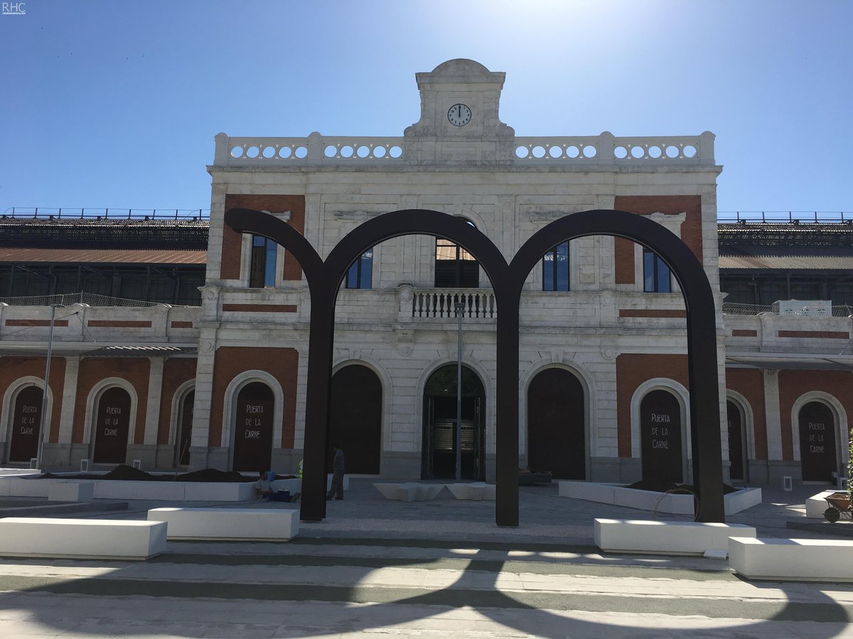 a_almeria's tweet photo. ESTACION DE SAN BERNARDO - SEVILLA -  https://t.co/1AmcKFl3Jl https://t.co/GBDfLFonkc