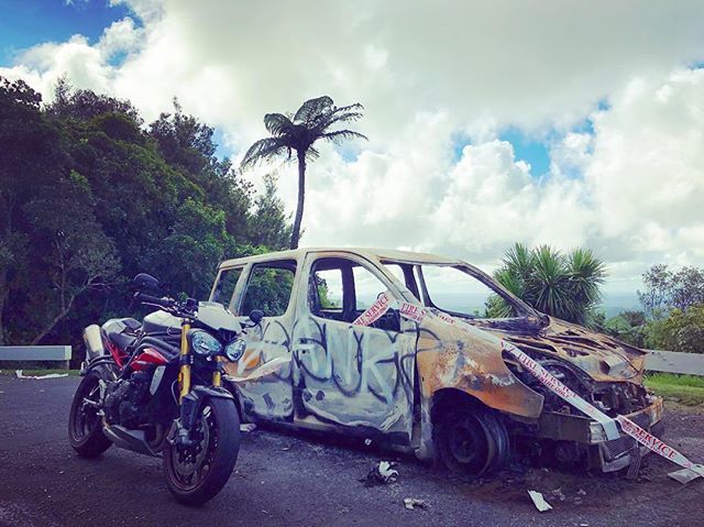 davidmoors's tweet photo. On the way to Piha via Scenic Drive. 
#triumphmotorcycles #triumphspeedtriple #speedtriple #expmotonz #experiencemotorcycles https://t.co/HNYWUrMfxn https://t.co/squIAcyS8X