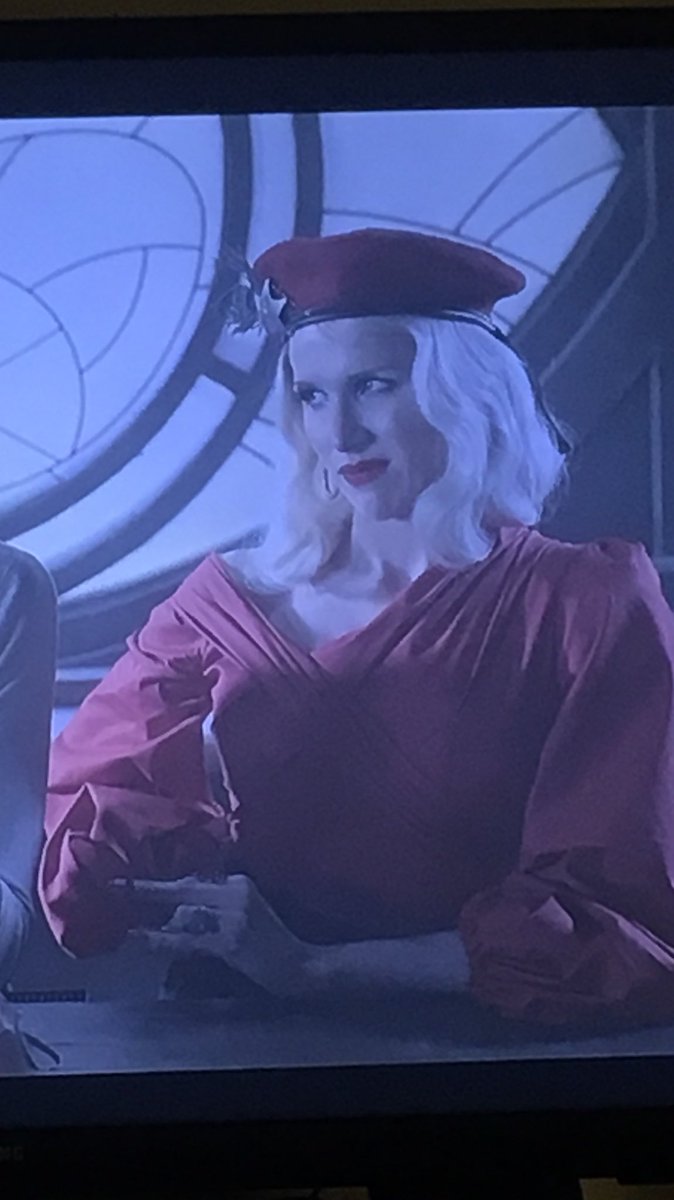 janellermiller's tweet photo. NEW OBSESSION! #ASeriesOfUnfortunateEvents 
YES! 🙌🏼🙌🏼 https://t.co/wV4ph31ajc