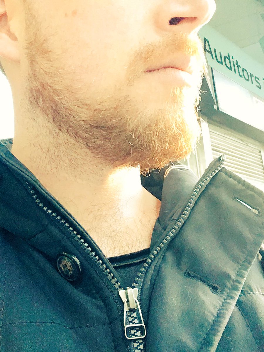 Th3jok3r_Bcn's tweet photo. #miercolesdebarbas pelirrojas, buenos y somnolientos días. https://t.co/IAa6pU4ESd