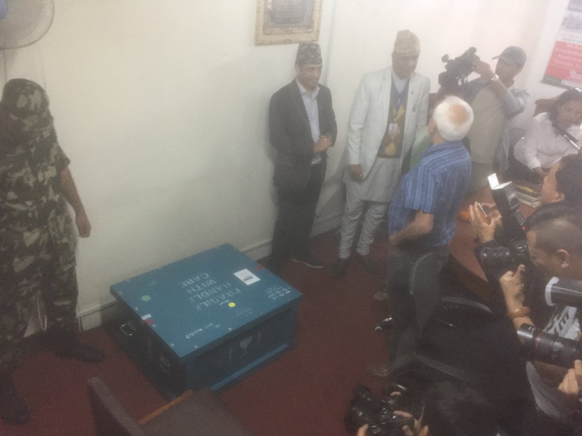 BellThomasBell's tweet photo. Fun scenes at the Dept of Archaeology as two stolen 11/12C statues are returned to Kathmandu by the NY Met. https://t.co/TDKZ5D4k1J