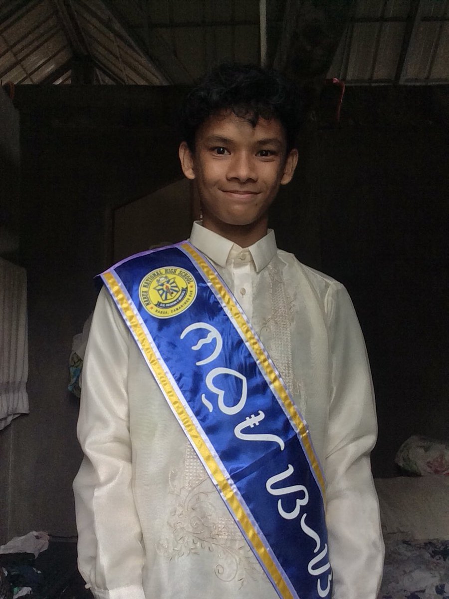 LabradorJed's tweet photo. Finally nasuot ko ulit sya!!
#Gradwaited ๐ฏ https://t.co/nWr3vNmm0Q