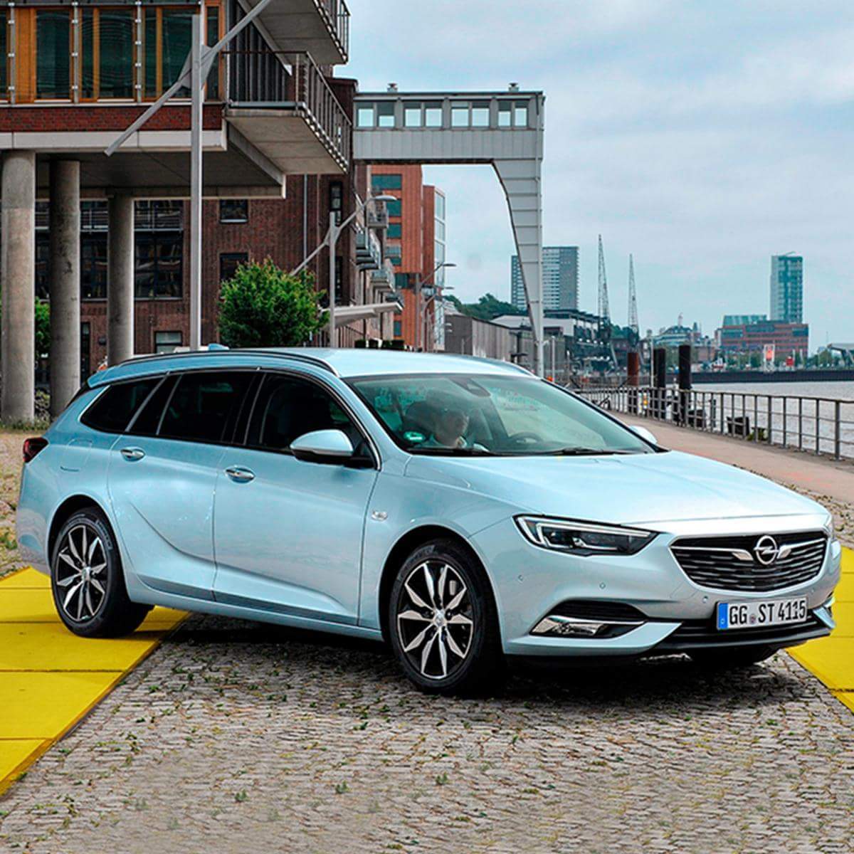 neskarbursa's tweet photo. #InsigniaSportsTourer ile yola çıkmadan önce çok düşünmeye gerek yok. Rotayı belirleyin, gerisini o halleder!

#neskarbursa #neskar #opel #opeltürkiye #araba #auto #mycar https://t.co/OjIZI3G3yM