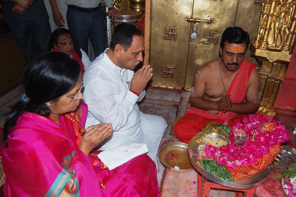 Gujarat CM Shri <a href="/vijayrupanibjp/">Vijay Rupani Memorial</a> offered prayers at the famous Adyashakti Peeth Ambaji temple in the morning today and invoked the blessings of Maa Amba for the well-being of the people of Gujarat