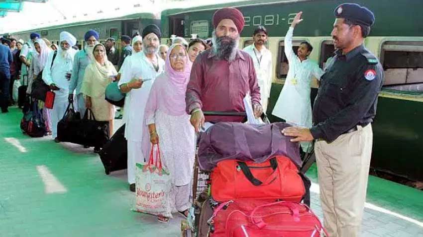 Around 3000 #Sikh yatrees will arrive in #Pakistan from all-over the world on 12th of this month to attend #Besakhi festival at Gurdwara Panja Sahib #Hassanabdal.
All arrangements including accommodation, journey, medical, trained doctors & currency exchange have been completed.