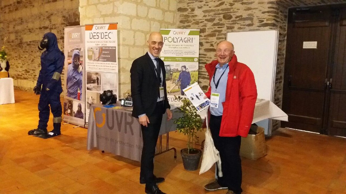 Ouvry_NRBCe's tweet photo. Nous sommes au 56ème congrès de la société de #toxicologie clinique à @Angers. Présentation de nos équipements de protection individuelle pour les #Agriculteurs (#Polyagri) ainsi que de notre solution de décontamination #DESDEC https://t.co/e3hLShNmnI