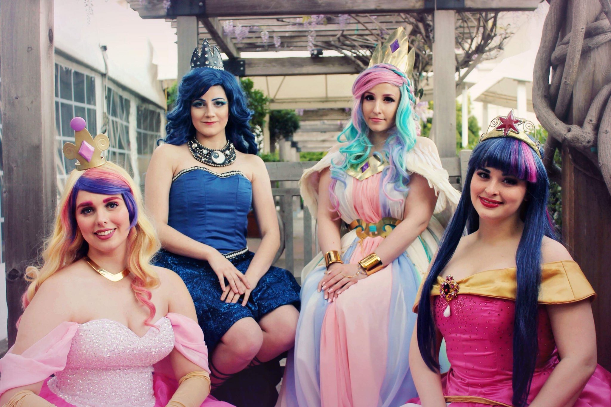 Princess Cadence Cosplay 