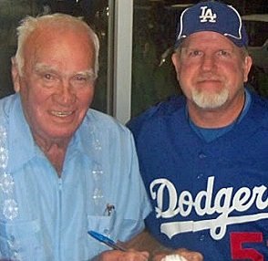 Wally Moon was my first favorite Dodger as a 5-year-old. Happy Birthday, Wally. 