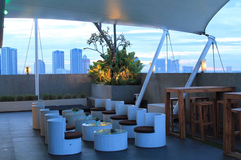 Start your party with family or friends on our famous Rooftop Garden. Contact us if you have any further information about this fabulous Rooftop Garden. 

T : 021-580 77 11 
E : puriindahinfo@favehotels.com
#hotel #garden #rooftop #fave #favepuriindah #jakarta #westjakarta #party