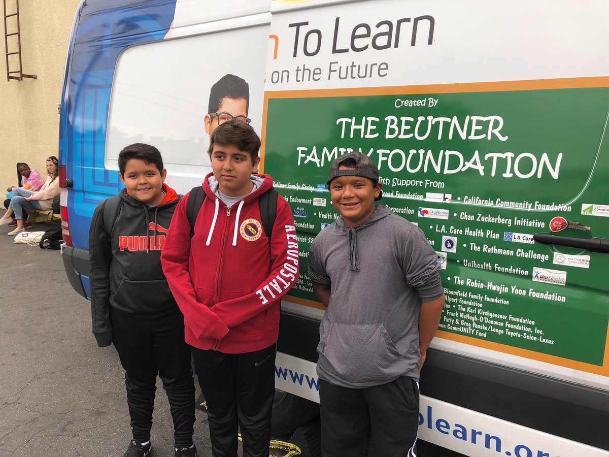 LAPromiseFund's tweet photo. Thank you @VisionToLearn for coming to #JohnMuirMiddleSchool and screening our kids for glasses! 👓🙏🏼 https://t.co/JO2hByQ1ME