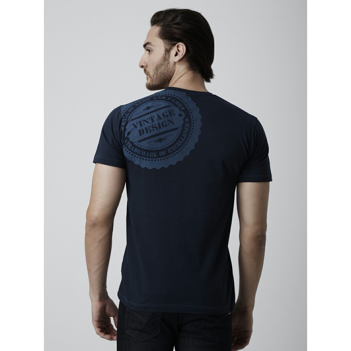 YakYakIndia's tweet photo. Stamped~vintage design by us for you.
Link in Bio~ cuz you never wanna miss a T-shirt with a back print so good!
#YakYak #stylequotient #trendy #casualstyle #Myntra #jabongIndia #Flipkart #amazonIN https://t.co/TOG7hW0ZJd