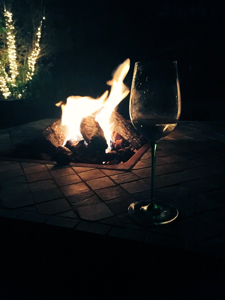 <a href="/TonellaCellars/">S.R. Tonella Cellars</a> by the fire with an AMAZING sauv blanc. Some of  the nicest I’ve had !! <a href="/wineLA411/">wineLA</a> #sauvblancseason. Great job all!